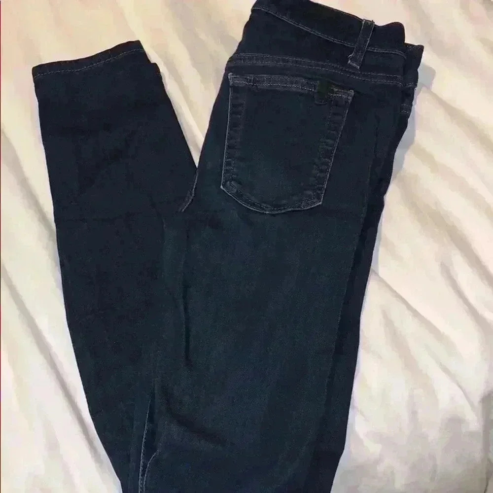 Joe’s Jeans The High Water Fit Ryan Wash Size 25
